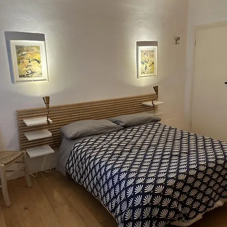 아파트 Frescos House