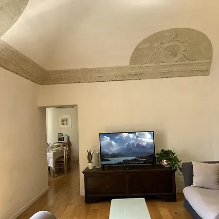 Frescos House 피사