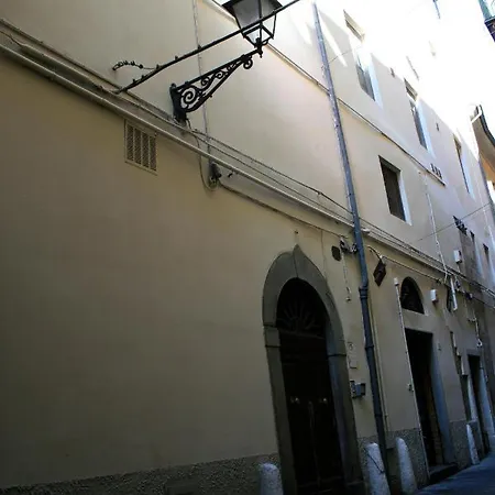 Frescos House アパート *